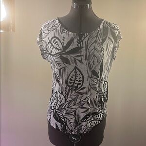Tahari Woman Black and White Leaf Pattern Blouse
